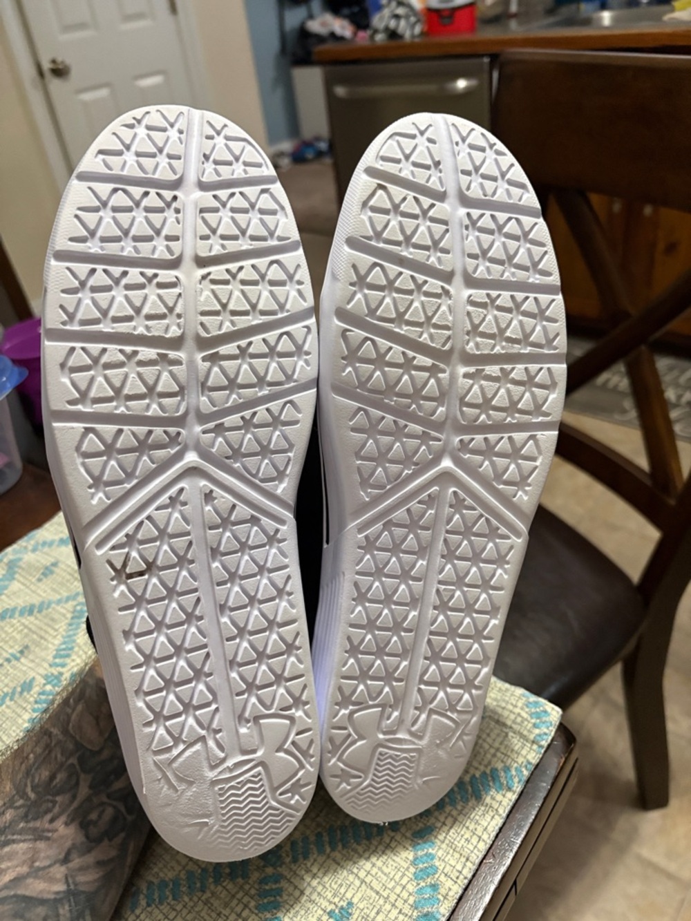 Under Armour Men's Casual Sneakers - Picture 5 of 5